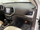 Thumbnail of 2018 Bright White Clearcoat Jeep Cherokee