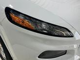 Thumbnail of 2018 Bright White Clearcoat Jeep Cherokee