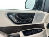Thumbnail of 2019 Black Lincoln Navigator L