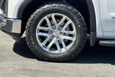 Thumbnail of 2019 White Frost Tricoat GMC Sierra 1500