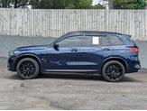 Thumbnail of 2021 Tanzanite Blue II Metallic BMW X5 M