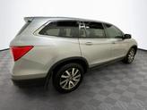 Thumbnail of 2021 Lunar Silver Metallic Honda Pilot