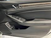 Thumbnail of 2019 Platinum White Pearl Honda Accord