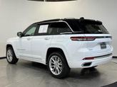 Thumbnail of 2022 Bright White Clearcoat Jeep Grand Cherokee