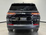 Thumbnail of 2022 Diamond Black Jeep Grand Cherokee L