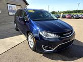 Thumbnail of 2017 Jazz Blue Pearlcoat Chrysler Pacifica