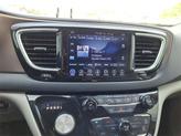 Thumbnail of 2017 White Chrysler Pacifica
