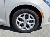 Thumbnail of 2017 White Chrysler Pacifica