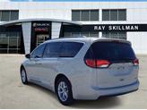 Thumbnail of 2017 White Chrysler Pacifica