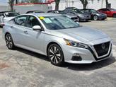 Photo of 2022 Silver Nissan Altima