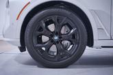 Thumbnail of 2025 Mineral White Metallic BMW X7