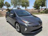 Thumbnail of 2017 Magnetic Gray Metallic Toyota Prius