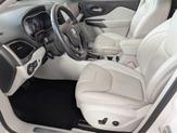 Thumbnail of 2020 Bright White Clearcoat Jeep Cherokee