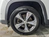 Thumbnail of 2020 Bright White Clearcoat Jeep Cherokee