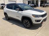 Thumbnail of 2021 White Clearcoat Jeep Compass