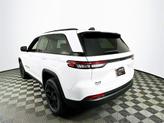 Thumbnail of 2025 Bright White Clearcoat Jeep Grand Cherokee