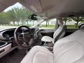 Thumbnail of 2019 Billet Silver Metallic Clearcoat Chrysler Pacifica