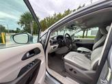Thumbnail of 2019 Billet Silver Metallic Clearcoat Chrysler Pacifica