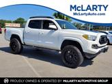 Photo of 2020 Super White Toyota Tacoma