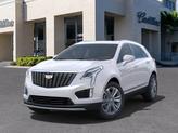 Thumbnail of 2025 Crystal White Tricoat Cadillac XT5