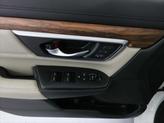 Thumbnail of 2018 White Diamond Pearl Honda CR-V