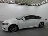 Thumbnail of 2021 Platinum White Pearl Honda Accord Hybrid