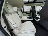 Thumbnail of 2024 Silver Radiance Metallic Clearcoat Lincoln Navigator