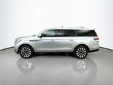 Thumbnail of 2024 Silver Radiance Metallic Clearcoat Lincoln Navigator