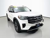 Photo of 2025 Star White Metallic Tri-Coat Ford Explorer