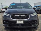 Thumbnail of 2022 Brilliant Black Clearcoat Chrysler Pacifica
