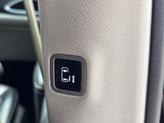 Thumbnail of 2022 Brilliant Black Clearcoat Chrysler Pacifica