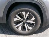 Thumbnail of 2024 Platinum Gray Metallic Volkswagen Atlas