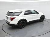 Thumbnail of 2022 Star White Metallic Tri-Coat Ford Explorer