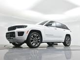 Thumbnail of 2023 Bright White Clearcoat Jeep Grand Cherokee