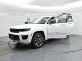 Thumbnail of 2023 Bright White Clearcoat Jeep Grand Cherokee
