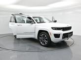 Thumbnail of 2023 Bright White Clearcoat Jeep Grand Cherokee