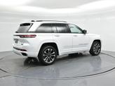 Thumbnail of 2023 Bright White Clearcoat Jeep Grand Cherokee