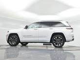 Thumbnail of 2023 Bright White Clearcoat Jeep Grand Cherokee