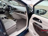 Thumbnail of 2021 Fathom Blue Pearlcoat Chrysler Pacifica