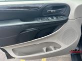 Thumbnail of 2015 Brilliant Black Crystal Pearlcoat Dodge Grand Caravan