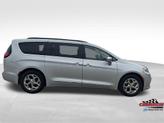 Thumbnail of 2022 Silver Mist Clearcoat Chrysler Pacifica
