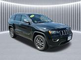 Photo of 2021 Diamond Black Crystal Pearlcoat Jeep Grand Cherokee