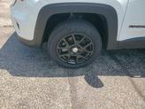 Thumbnail of 2023 Alpine White Clearcoat Jeep Renegade
