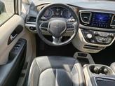 Thumbnail of 2017 Granite Crystal Metallic Clearcoat Chrysler Pacifica