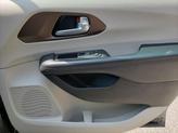 Thumbnail of 2017 Granite Crystal Metallic Clearcoat Chrysler Pacifica