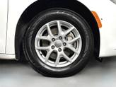 Thumbnail of 2017 Bright White Clearcoat Chrysler Pacifica
