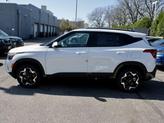 Thumbnail of 2025 Snow White Pearl Kia Seltos