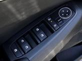 Thumbnail of 2025 Snow White Pearl Kia Seltos