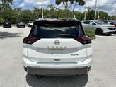 Thumbnail of 2025 Everest White Pearl/Super Black Nissan Rogue