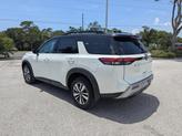 Thumbnail of 2024 Pearl White Tricoat/Super Black Nissan Pathfinder